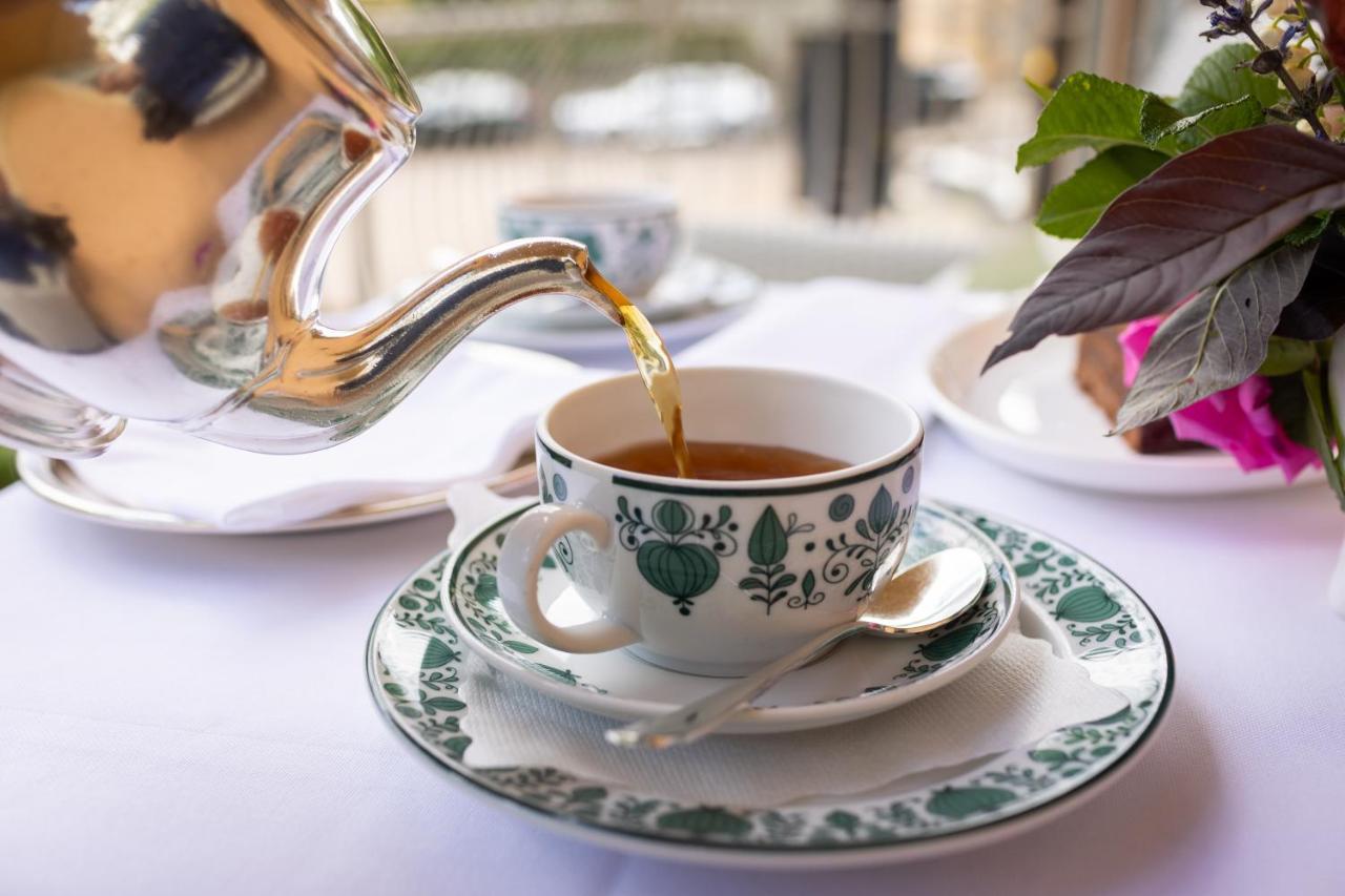 Elephant Hotel Bresanona