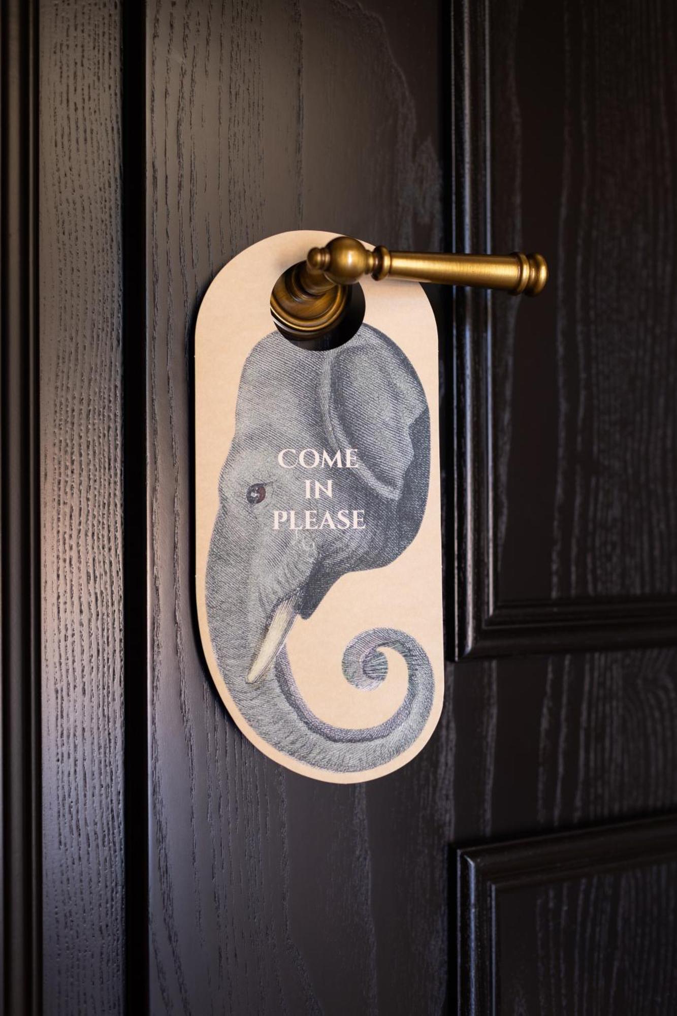Elephant 4* Bresanona