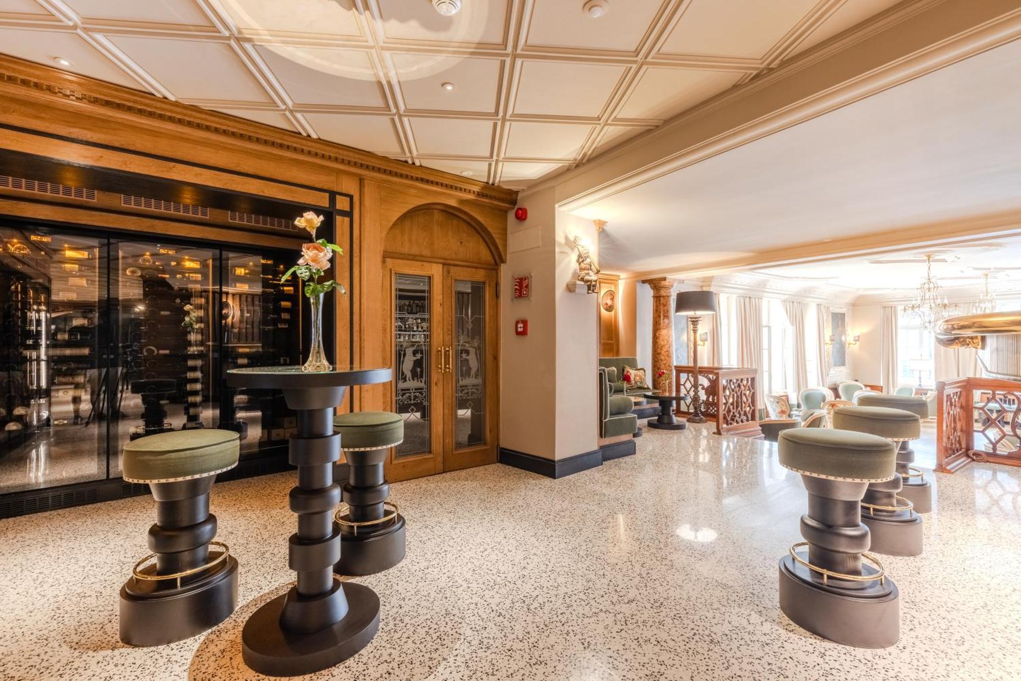 Elephant Hotel 4*