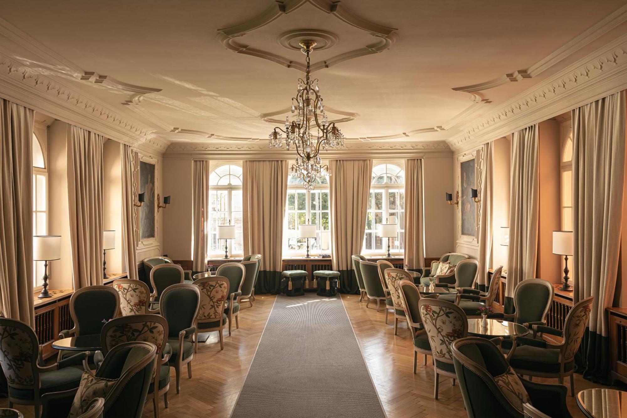 Hotel Elephant Bresanona