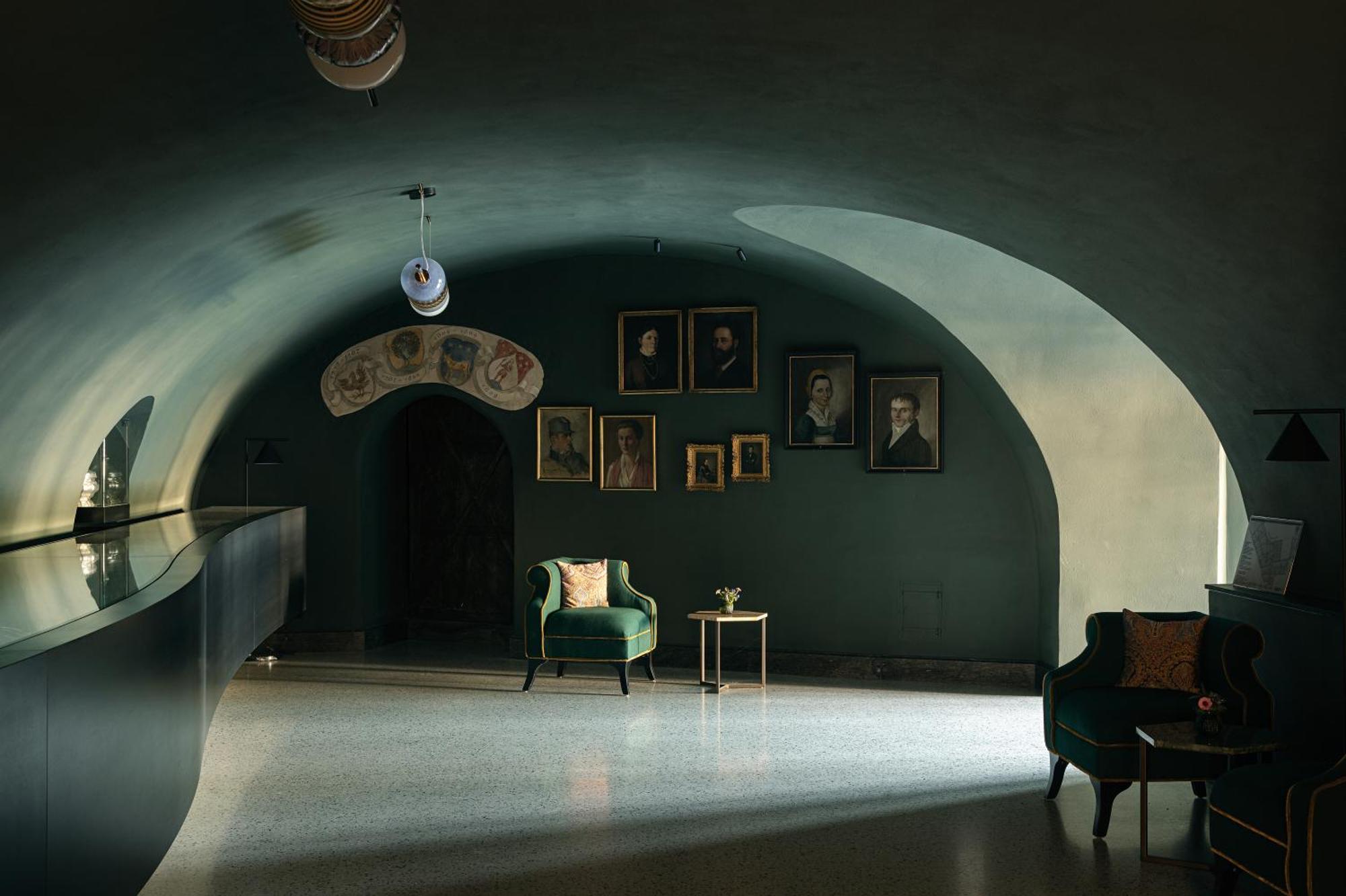 Hotel Elephant 4*